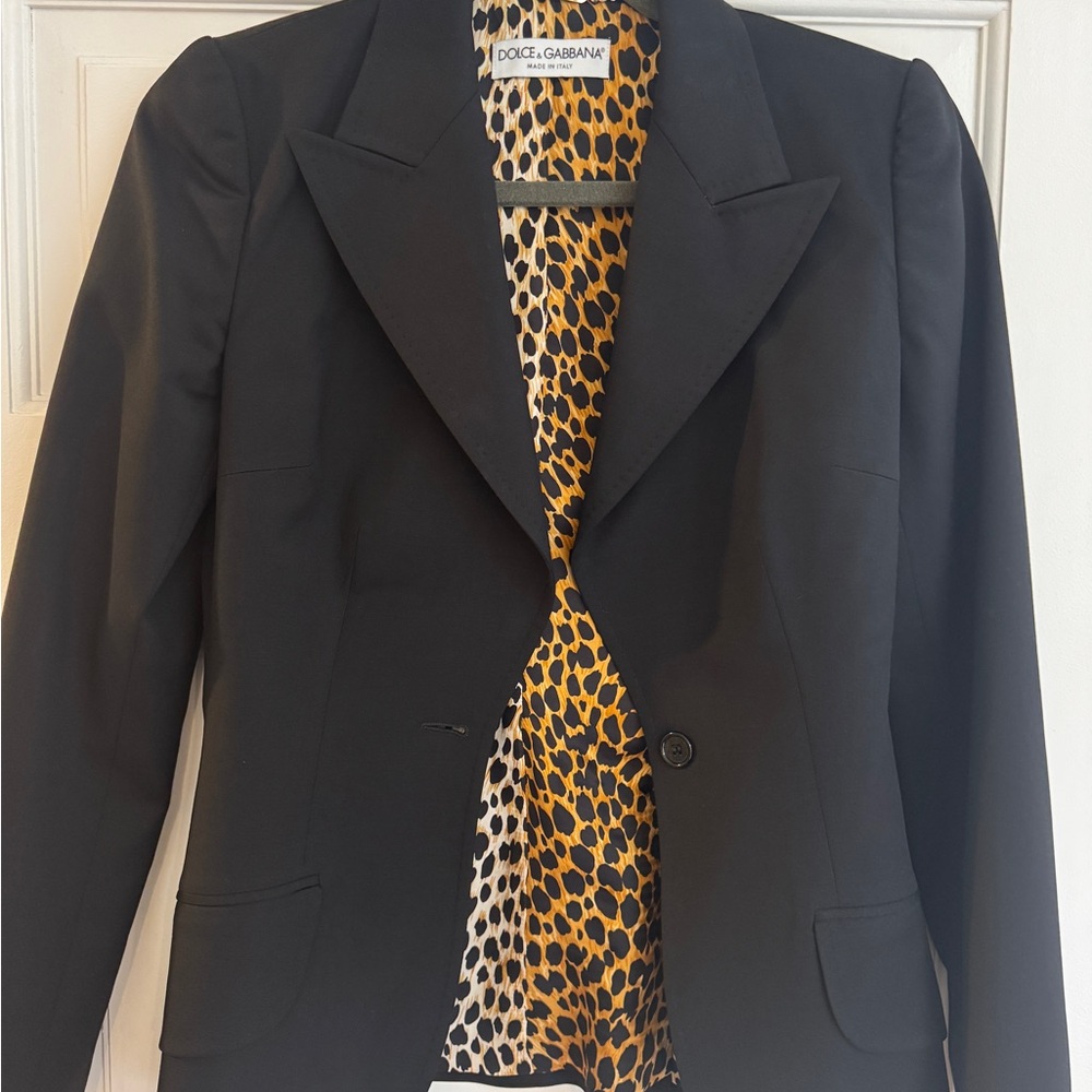 Dolce & Gabbana Black Blazer with Leopard-Print Lining | XS
